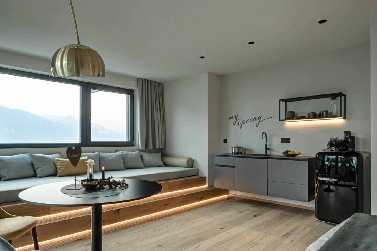My Spring - Panoramic Suites ลานา ภายนอก รูปภาพ